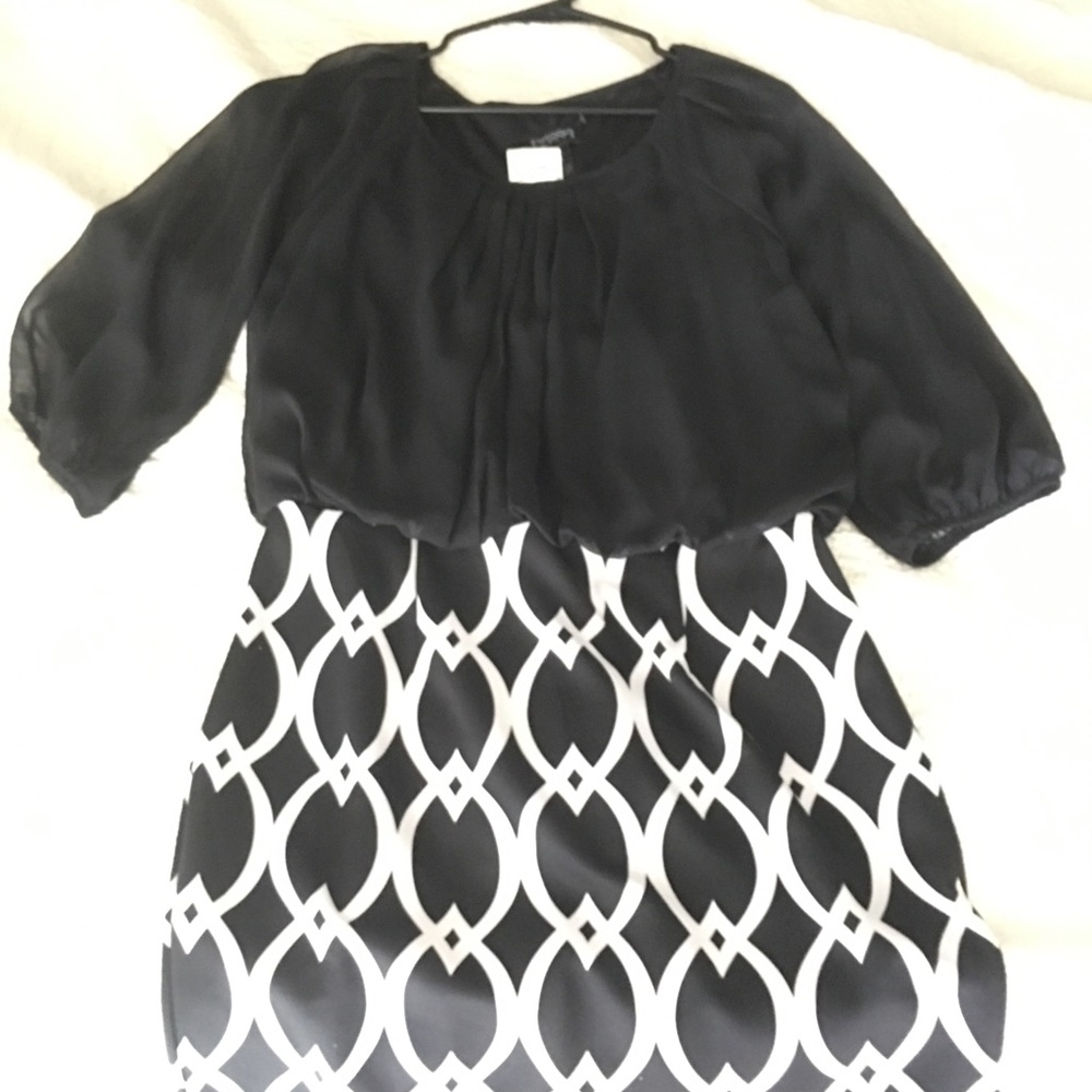 Petite Black and white dress